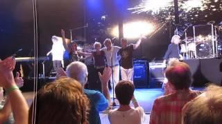 Moody Blues -  Moodettes taking a bow after Question  Kettering Ohio 8-29-2014  MVI 3832