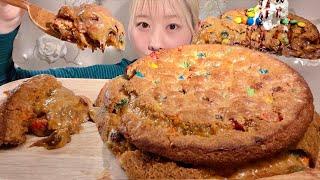 ASMR M&M Nutella Caramel Cookie Pie【Mukbang/ Eating Sounds】【English subtitles】