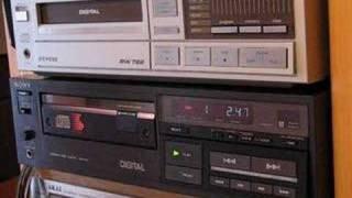 SONY CDP-101 - the first CD Player (1982 - 1984)