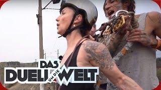 RUSSLAND: Charlotte Roche - EXTREM Bungeesprung mit Haken! | Duell um die Welt | ProSieben