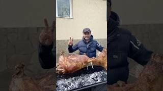 Барашек целиком на вертеле