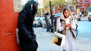 MONSTER SCARING PEOPLE PRANK! (CRAZY REACTIONS)