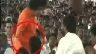 Sai Sathya Sai Baba's amazing magic tricks