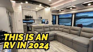 STUNNING new 2024 fifth wheel RV design! 2024 Jayco Pinnacle 38FBRK