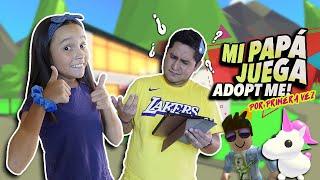 ENSEÑÉ a mi PAPÁ a JUGAR ADOPT ME