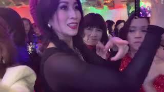 Ca Sĩ Kim Ngân  Kim Trương  đi live show cùng ban nhạc Magic band Quốc Sĩ