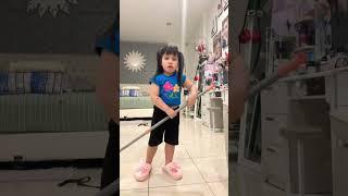CHLOE LAGI NGEPEL SAMBIL JOGET