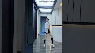 君君这是走的啥路线 #杰克逊舞蹈 #下班后的日常 #舞台无处不在 #跳舞的女孩 #dance