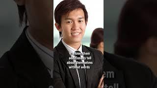 How do Japanese students begin their job search in their penultimate year of study? #shorts