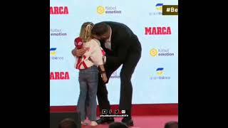 Little Girl Crying - Karim Benzema Give Her A Hug 