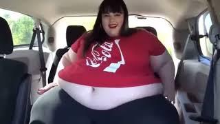 SSBBW Trying To Fit Into A CAR #belly #feedee#feederism#foodie #ssbbw