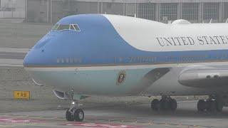 USAF United States Air Force Boeing VC-25A landing runway 16 at ZRH (with live ATC/WEF)