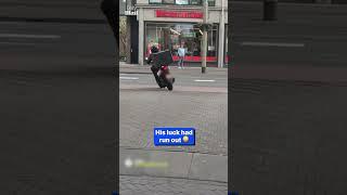 Delivery driver takes cops on a hot pursuit