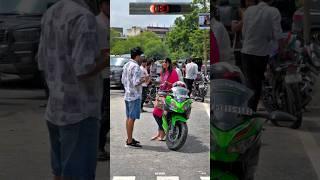 mujhe 100 rupya de do na please #yamaha #ktm  #motovlog #omg #viral #balloon #r15 #shorts #video