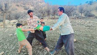 The attack of the grandfather: and the father of the family fleeing to the caves with their children