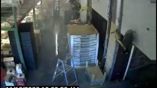 Forklift VS Waterpipe *LOL*