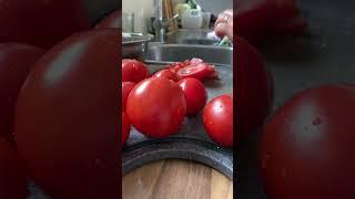 Cutting tomatoes #satisfyingvideo #rhodasalvacion