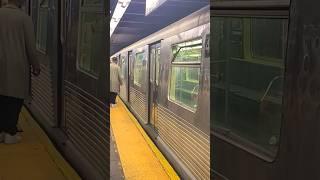 R42/R38 Museum Train heads South on the A Line via West 4 St. #mta #nyctransit #subway #museum