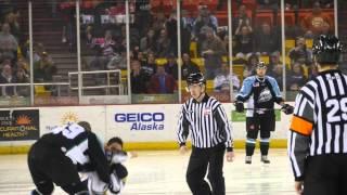 Justin JJ Johnson Alaska Aces vs Garet Hunt Stockton Thunder Hockey Fight