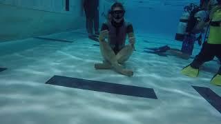 Empty lung breath hold - Freediver