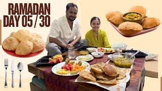 Matar Puri aur Aloo Ki Sabji Ramadan 05 #ramadan #cookingathome #shanawaz #devoleena #vlog #angel