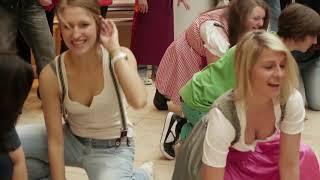 Flash Mob - Sing and dance "Rock mi" in a shopping mall in Munich (HD) 