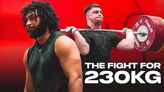 The Fight for the New King of the Heavyweights | Mini Documentary