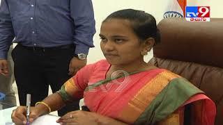 A farmhand's daughter becomes 'One Day' Collector - TV9