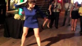 Girl's Crazy Awesome Wedding Dance - Jump Around