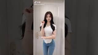 흰티에 청바지를 입은 그녀 #shorts #쇼츠