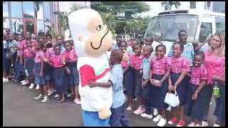 NFUMU NGUI VISITA LAS INSTALACIONES DEL COLEGIO CANIGE DE MALABO