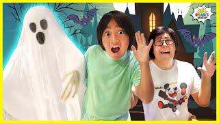 Halloween Trick or Treat Haunted Maze 1 hr challenges for kids!