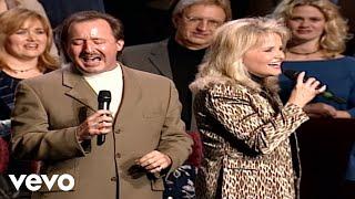 Bill & Gloria Gaither - Four Days Late [Live] ft. Karen Peck & New River