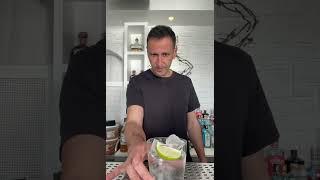 Bartending basic lessons .. how to hold a glass #mixology #bartender #barskills #cocktail