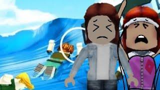 играем в цунами с Дашей TSUNAMI SURVIVAL Roblox