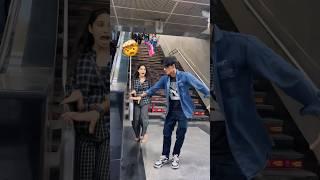  Metro Public Prank Kya Hua   #metro #prank #funny #cute girl bijli prank