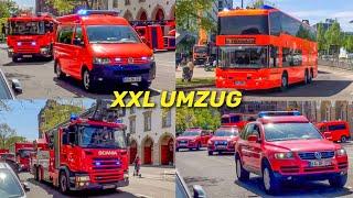 [EINMALIG!] FEUERWEHR KARLSRUHE ZIEHT UM | Viel Blaulicht! 12 Fahrzeuge