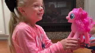 My Little Pony Oh My Giggles Pinkie Pie TOY REVIEW