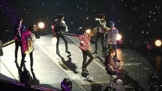 BTS (방탄소년단) - DNA - Love Yourself World Tour 20181019 Paris