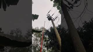 Lineman working time by  transformer barrel down #LINEMAN #safetyfirst #viralreelsfb