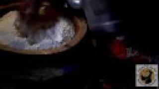 1/4.Amasando - Haciendo Pan Tamazight Tradicional