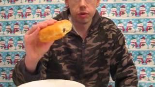 Pączki - Polish Doughnuts Review - Raspberry Paczki Snack Food Review