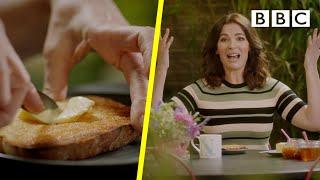 Twice buttered toast?!? Is Nigella's recipe a DISASTER or GENIUS? - BBC