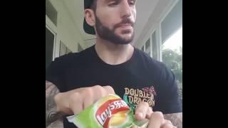 Fun Sized Reviews: Lay's Cucumber Potato Chips (Japan)