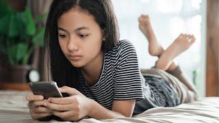 Parents need to be aware of social media’s mental health effects on children