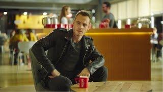 Yeni Nescafé 3ü1 Arada, ünlüsünden bile ünlü olunca bi'de Kerem Bursin'i tek çektik!