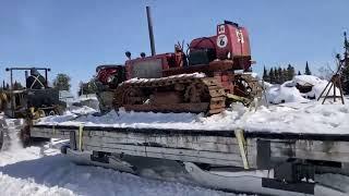 Unloading TD 6 IH Crawler Double Z Snow Drag Slide Show April 06 2023