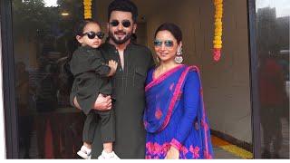 Dheeraj Dhoopar and Wife Vinny Arora's Ganpati Darshan at Sandiip Sikcand's Residence 