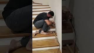 pilləkən pilləsinə plintus üçün yer kəsmək #woodworking #handmade #construction