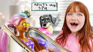 ADLEY'S MiNi SPA with FRiENDS!!  Mystery Salon for crazy customers and tiny dolls! Fashion Makeover